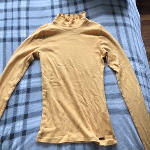 Hollister XS Mustard Slim Tee Turtleneck